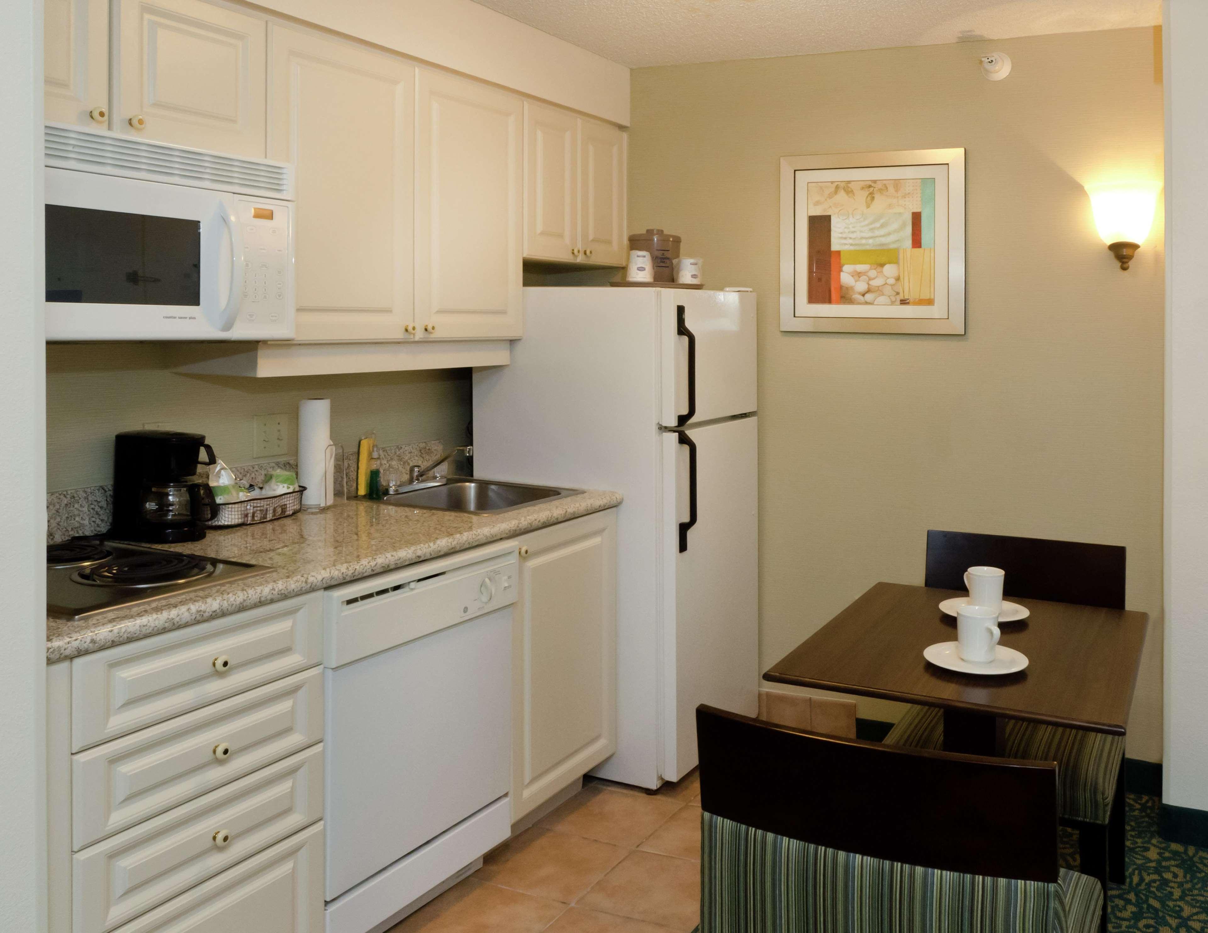 Hampton Inn & Suites Miami-Doral Dolphin Mall Стая снимка
