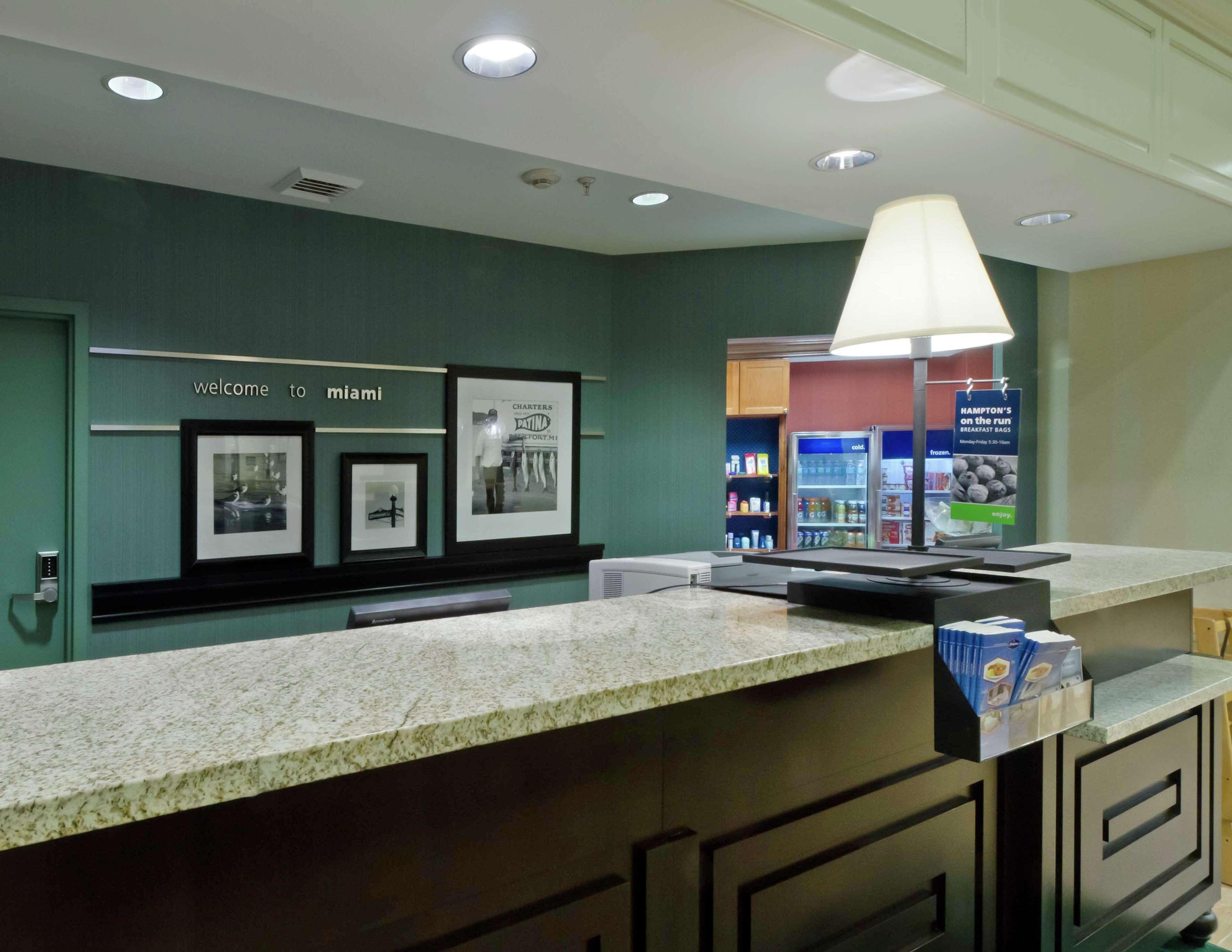 Hampton Inn & Suites Miami-Doral Dolphin Mall Екстериор снимка