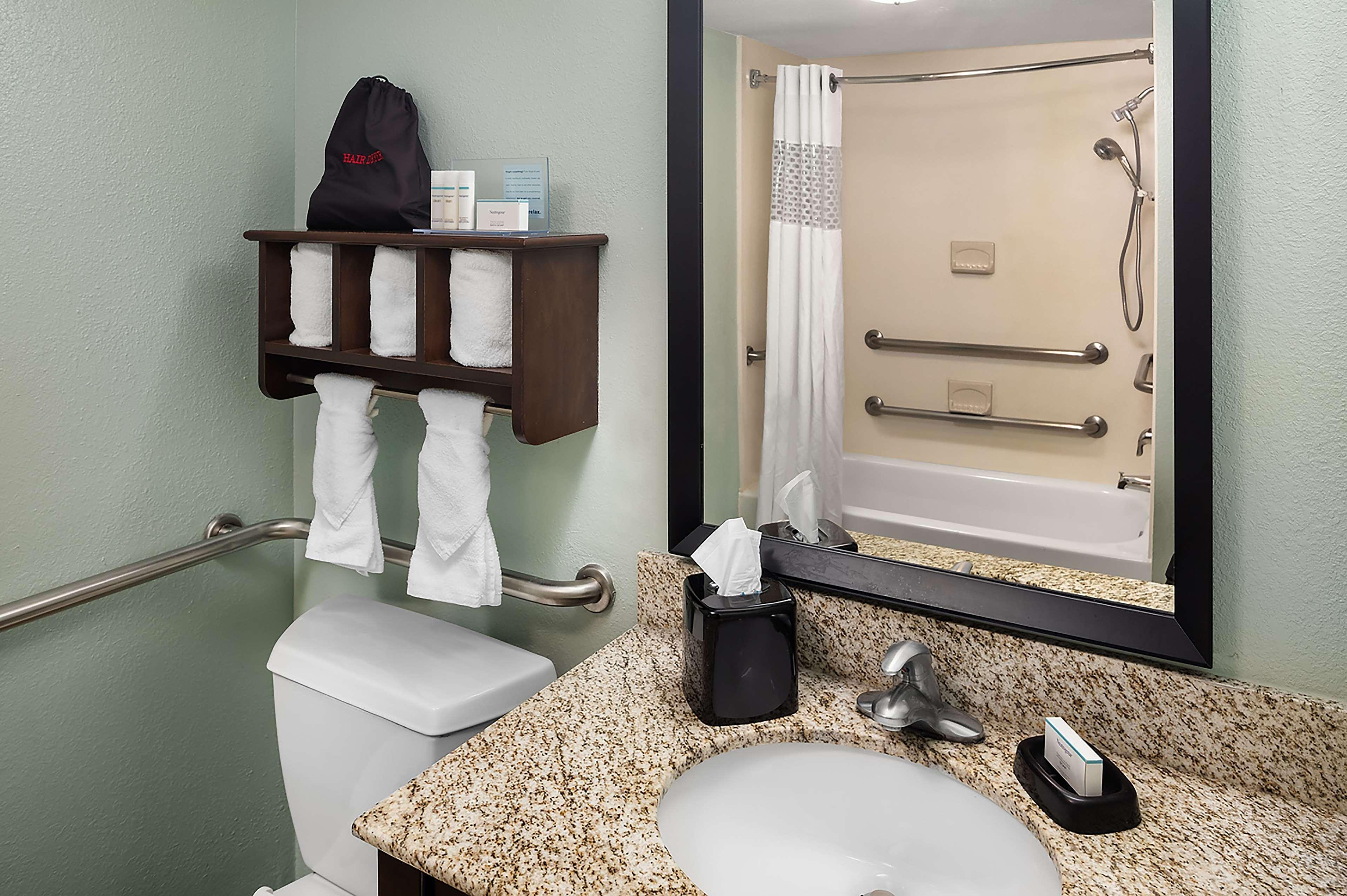 Hampton Inn & Suites Miami-Doral Dolphin Mall Екстериор снимка