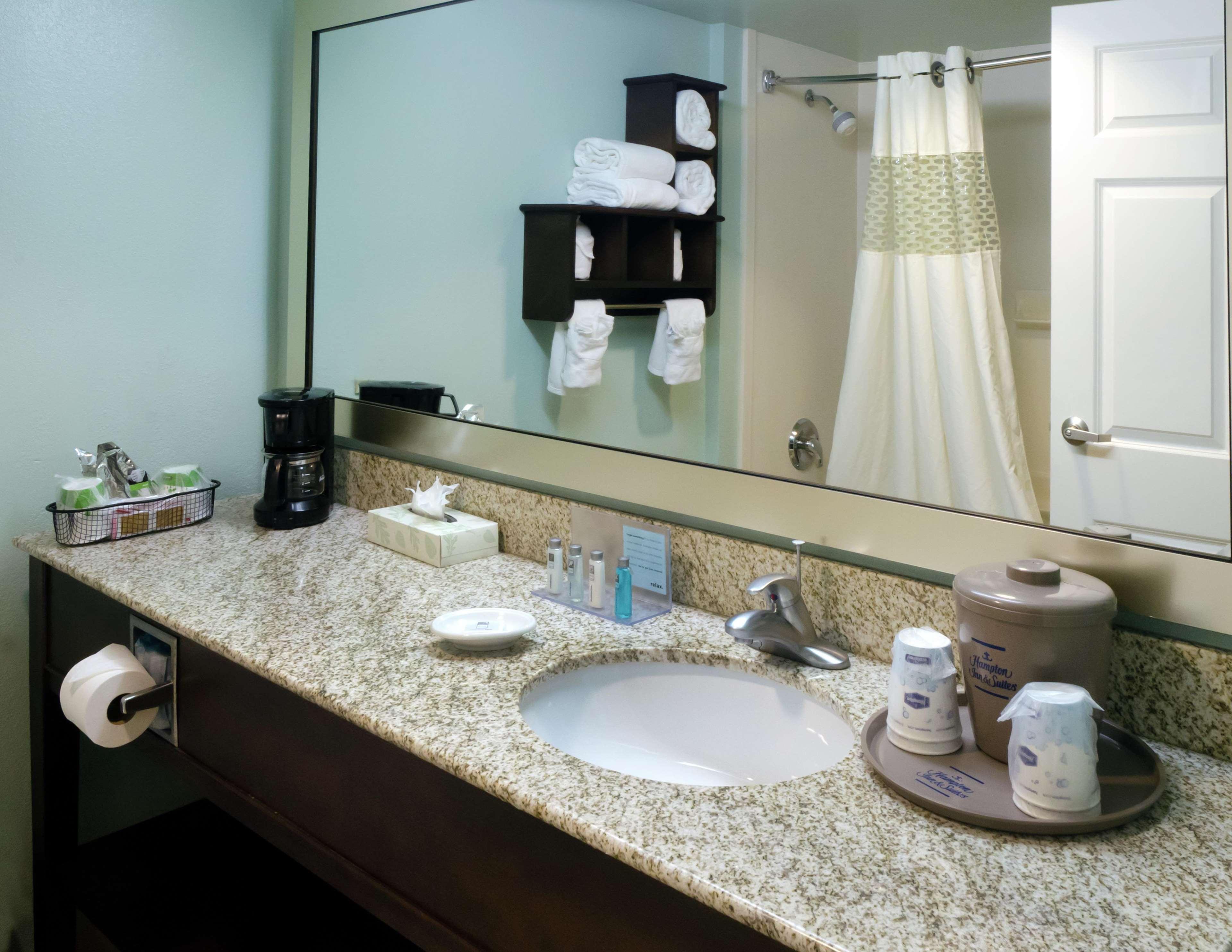 Hampton Inn & Suites Miami-Doral Dolphin Mall Стая снимка