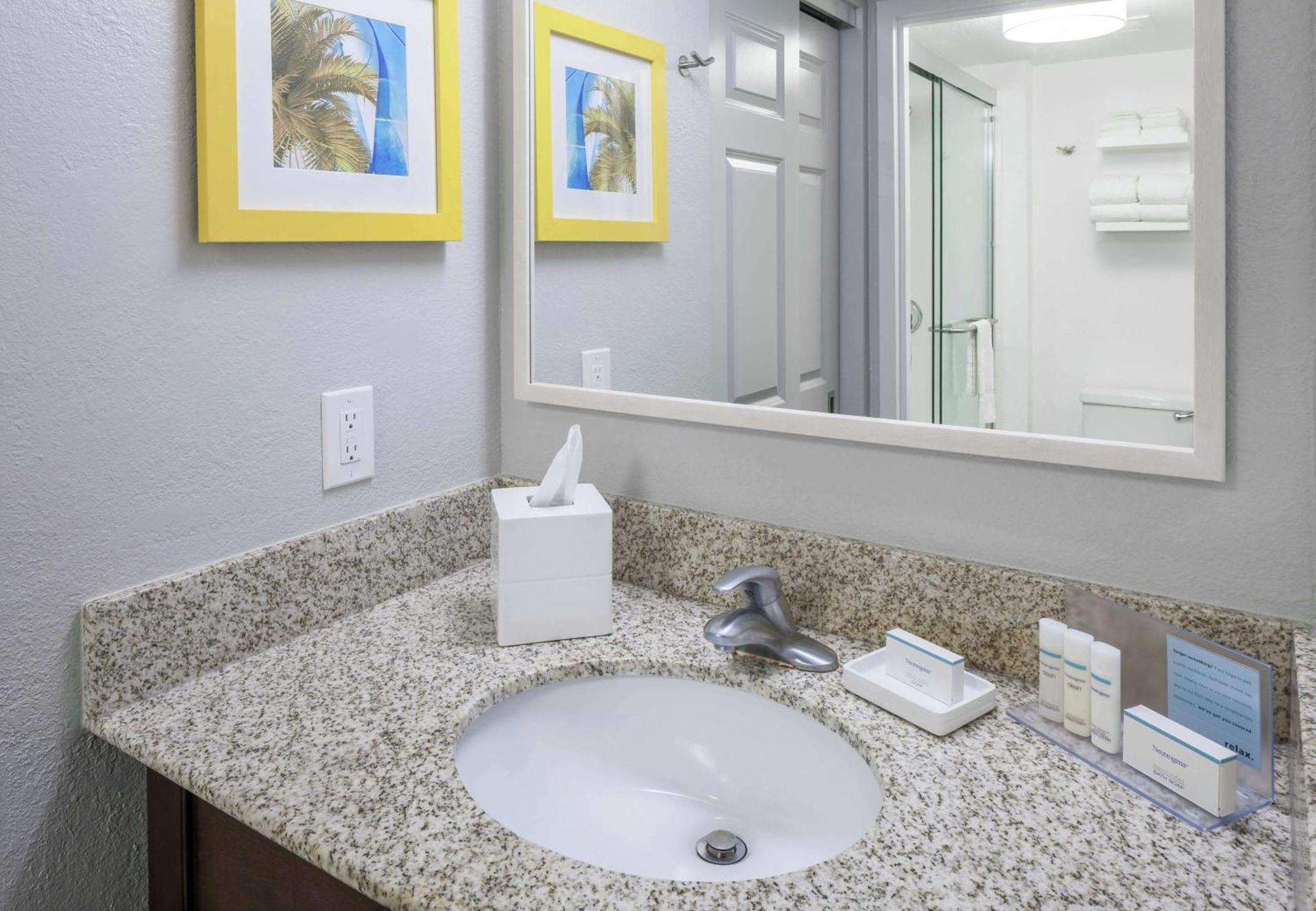 Hampton Inn & Suites Miami-Doral Dolphin Mall Екстериор снимка