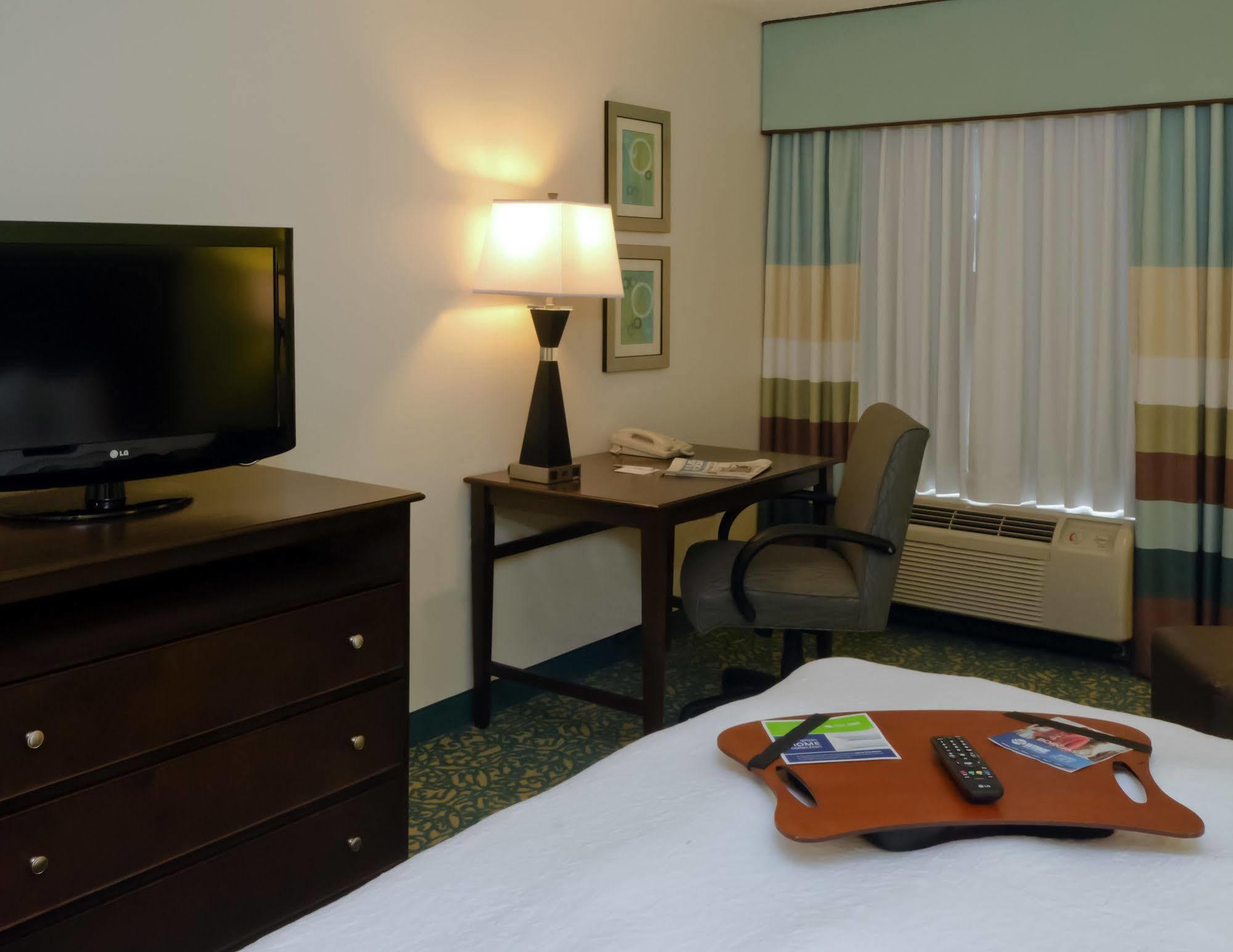 Hampton Inn & Suites Miami-Doral Dolphin Mall Екстериор снимка